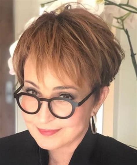 Short Hairstyles For Women Over 50 With Glasses In 2021 2022