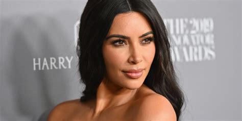 kim kardashian reveals latex wardrobe malfunction before business conference dnyuz