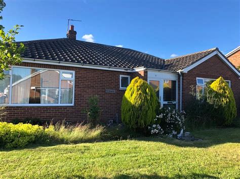 meadow drive scruton northallerton north yorkshire dl7 4 bed bungalow £1 000 pcm £231 pw