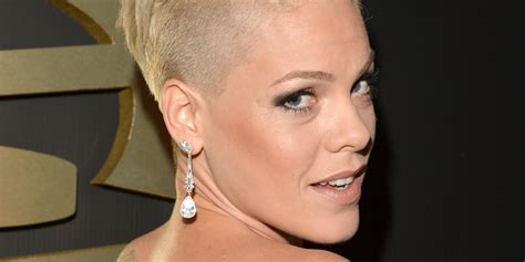 Pink's Grammy Dress 2014 Is Actually A Really Pretty Red (PHOTOS ...