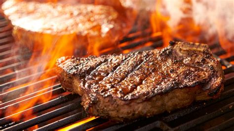 Menu premium beef dengan harga rp99.000++ dan menu wagyu saikoro dengan harga rp300.000++. This is the worst cut of steak to grill