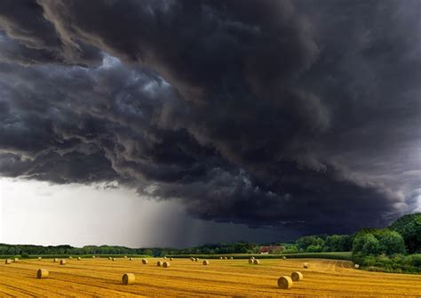 More Thunderstorms Yellow Weather Warnings For Three Provinces Gosic