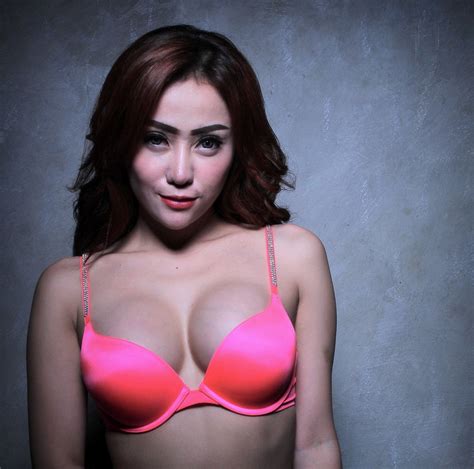 Foto Model Seksi Majalah Fgirls Indonesia Terbaru Bulan Oktober 2016