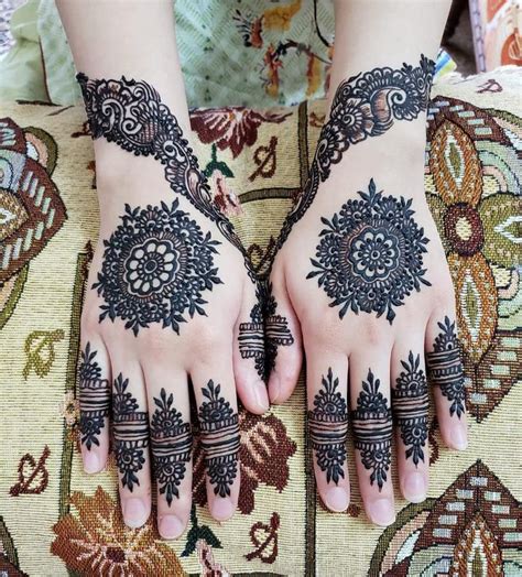 This Henna Artist Knows How To Make Insta Worthy Designs Hennaartist