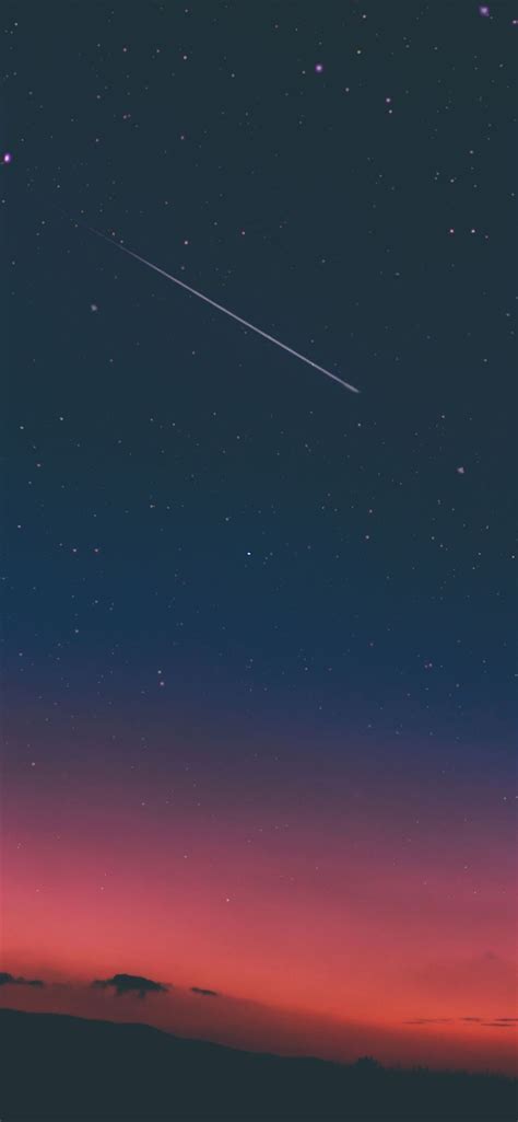 Shooting Star In Night Sky Iphone 11 Wallpapers Free Download