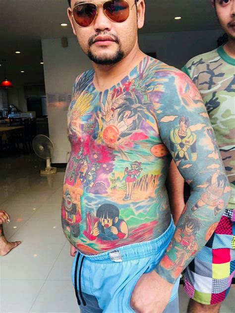 Dragon ball mini | всякая всячина. Hombre con tatuajes de Dragon Ball en todo el cuerpo.