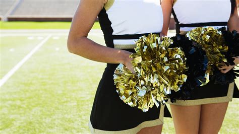 College Suspended Cheerleaders For Allegedly Being Escorts Teen Vogue