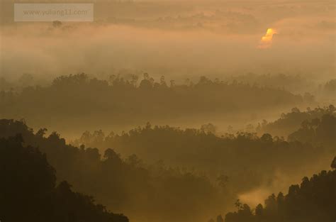 Morning Mist At Tropical Mountain Range Malaysia Morning Flickr
