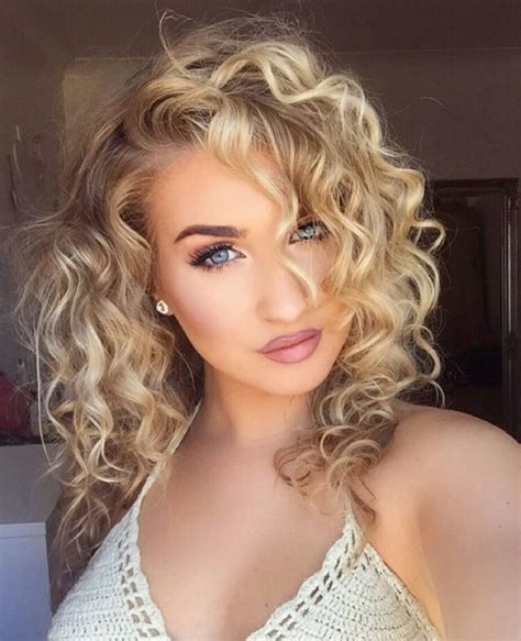 pin by lyddie s universe on blondes prom hairstyles for short hair shoulder hair gypsy hair