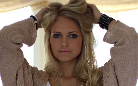 Emilie Marie Nereng Norwegian Blogger And Musician Celebrity Girl