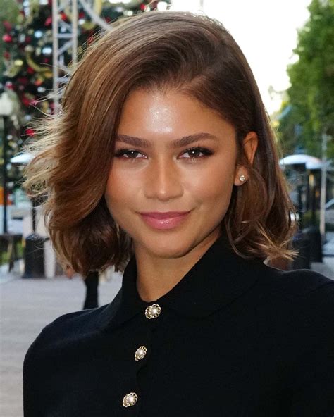 Zendayas New Side Parted Bob Is The Epitome Of Classic Chic
