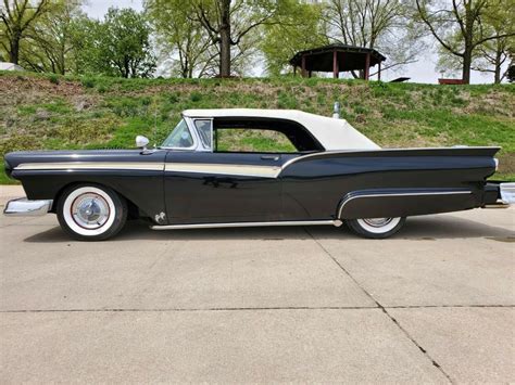 1957 Ford Fairlane 500 Sunliner Convertible 3 Speed