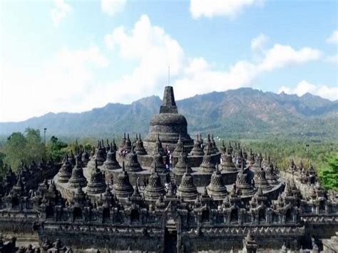 Kerajaan Yang Bercorak Buddha Terbesar Di Indonesia Adalah Mataram Kuno