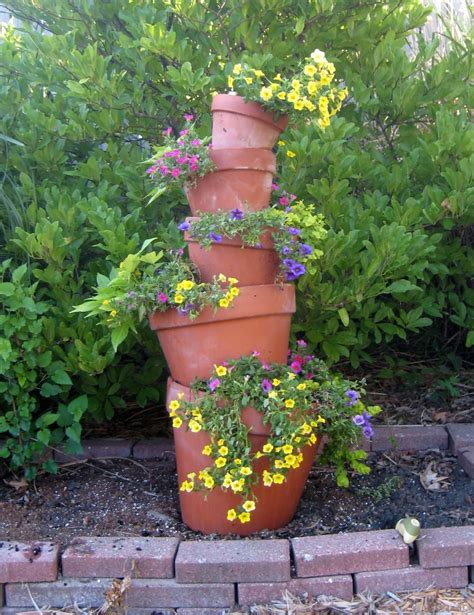 How To Make A Crooked Terra Cotta Pot Flower Tower With Annuals Dengarden