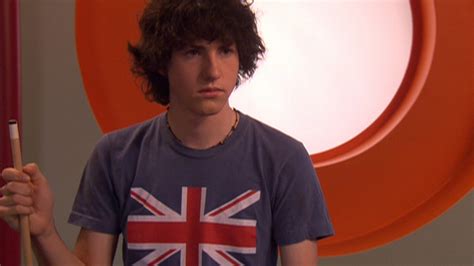 Watch Zoey 101 Season 3 Episode 2 Chases Girlfriend Full Show On