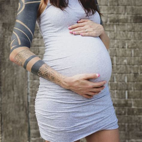 Um If You’re Pregnant You Might Want To Wait To Get A Tattoo Tattoos While Pregnant