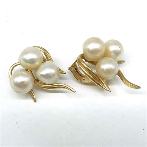 Pair Of Ct Yellow Gold Cultured Pearl Clip On Earrings G