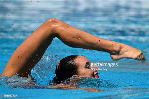 Australian Synchronized Swimming Team Photos Et Images De Collection
