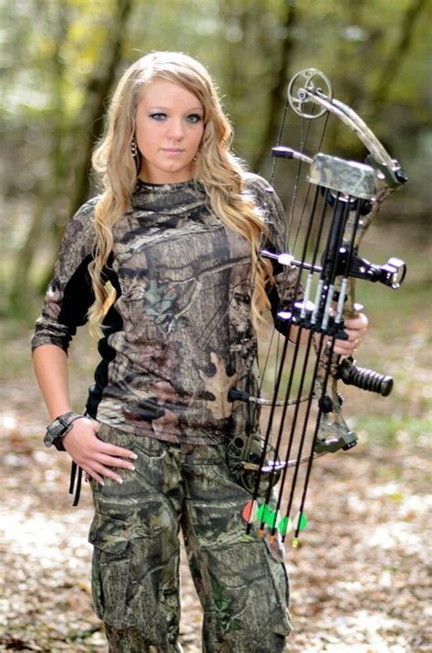 Best Recurve Bow For Deer Hunting In 2022 Hunting Girls Archery Girl Hunting Women