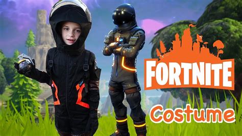 The dark voyager outfit is a legendary skin that is one of a few space themed outfits. Fortnite HALLOWEEN COSTUME! Dark Voyager & Boogie Bomb ...