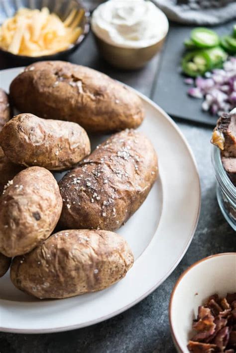 Ultimate Guide To An Easy Baked Potato Bar With Tons Of Toppings