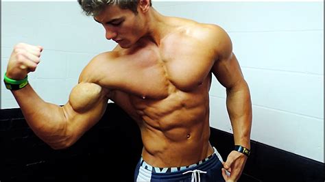 Crazy Ripped Teenager Flexing Abs And Muscles Ft Jeff Seid Youtube