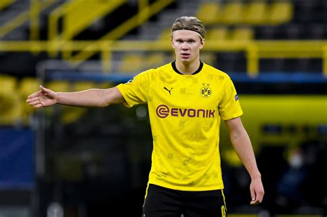 Born 21 july 2000) is a norwegian professional footballer who plays as a striker for bundesliga club borussia dortmund and the norway national team. Erling Haaland a déjà fait une croix sur Manchester United ...