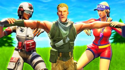 Girls Fight Over How To Save A Noob A Fortnite Short Film Youtube