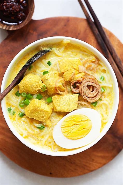 De soto was born about the year 1500 in extremadura, spain. Soto Ayam - Malaysian-Indonesian Chicken Soup - Rasa Malaysia