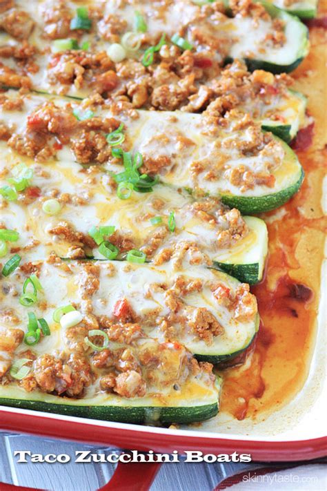 These taco stuffed zucchini boats are so incredible because they not only bring the taco flavors you want, but it's done in a unique fashion. Taco Stuffed Zucchini Boats | Skinnytaste | Bloglovin'