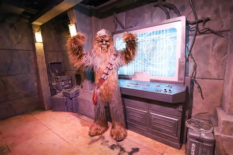 Meet Chewbacca The Friendly Wookie At Disneys Hollywood Studios