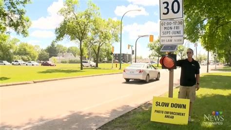 Local Businessman Wants Flashing Lights In Winnipeg School Zones Ctv News