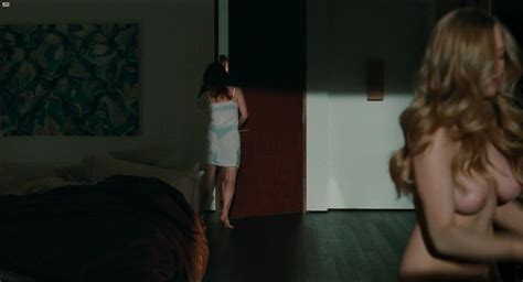Free Scenes Julianne Moore Amanda Seyfried Nude Nina Dobrev Sexy Chloe Hd P The