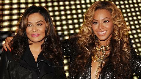 Beyonces Mom Tina Knowles Shares Incredible Flashback Wedding Photo In Honor Of Her And Jay Zs
