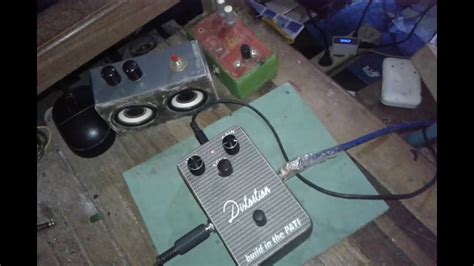 Adl ampli gitar 6inch 25watt basic dari vox amp pathfinder 10g sudah upgrade pakai ic power 25watt jadi setara dengan ampli2 custom 8inch. test efek gitar rakitan rp 150k - YouTube