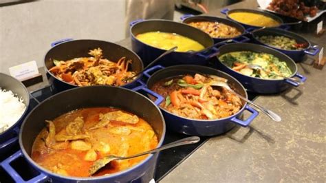 The age of 6 and all children who are 6 years old or older but below 12 years old will receive a 50% discount on the buffet price. Lemon Garden @ Shangri-La Hotel KL, discounts up to 50% ...