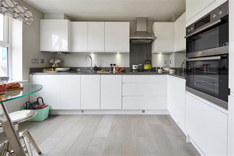 5 Must Haves For A Contemporary Kitchen ‧ Taylor Wimpey