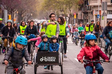 Barcelona Hosts First Ever Bike Bus Summit At The Place Where It All