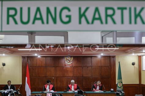 Sidang Putusan Banding Agus Nurpatria Dan Hendra Kurniawan ANTARA Foto