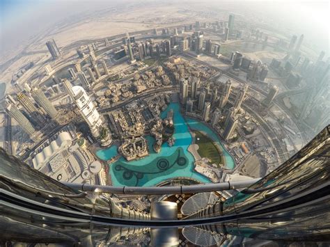 The View From Above Sky High At The Burj Khalifa Cnet