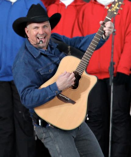 Happy Birthday Garth Brooks Today The Country Artist Turns 52 Do You