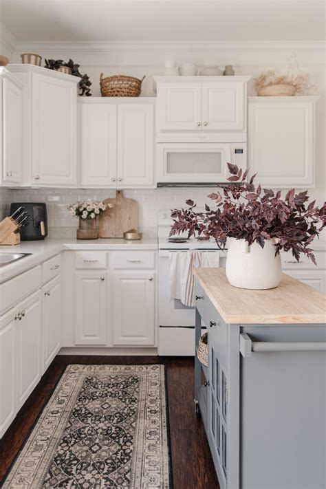 Ideas For Decorating Above Kitchen Cabinets Besto Blog