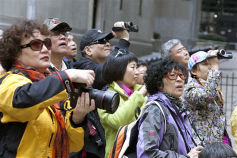 Chinese Tourists The Focus Of International Scrutiny After Several High Profile Incidents Huffpost