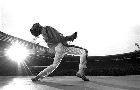 Queen Freddie Mercury Wallpapers Top Free Queen Freddie Mercury Backgrounds Wallpaperaccess
