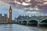 Night photo of Westminster Bridge and Big Ben, London, England, United ...