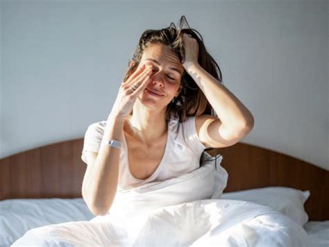 Why Do My Eyes Hurt When I Wake Up 9 Common Causes And Treatments Eye