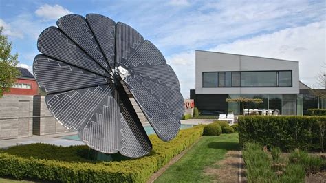 Smartflower The Solar Panel That Follows The Sun