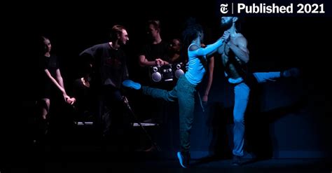 Review Twyla Tharp Looks Back With An Eye On The Future The New