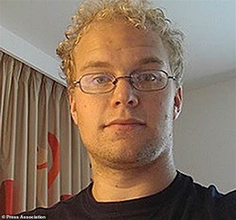 University Poised To Strip Paedophile Graduate Of Daily Mail Online