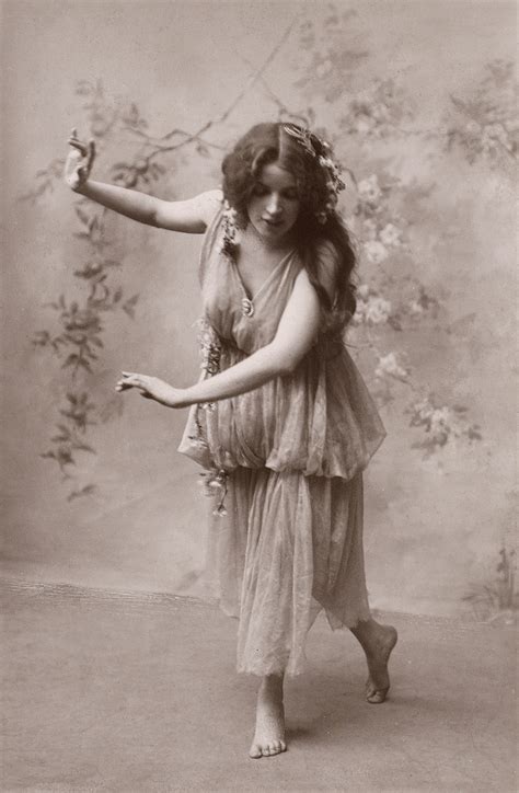Vintage Bohemian Lady Image Old Photo The Graphics Fairy